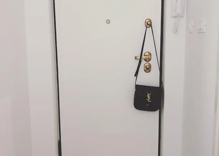 דירה Mypalmassuite With Free Parking In